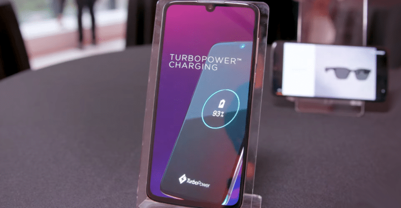 رسميا: موتورولا تعلن عن هاتفها الجديد "Moto Z4" بعدسة خلفية واحدة