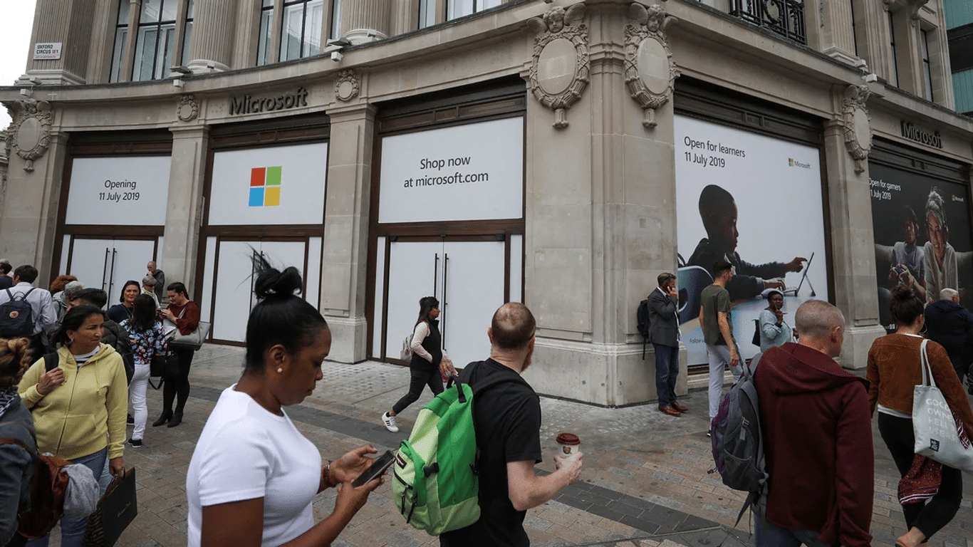 مايكروسوفت تفتتح أول متجر لها في أوروبا