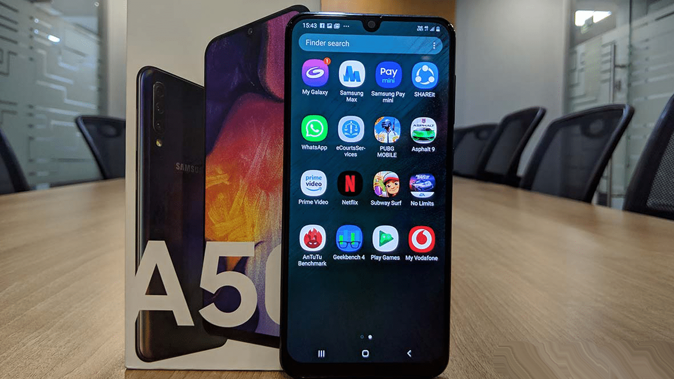 سامسونج تقدم تحديث لهاتفها Galaxy A50 لتحسين أداء شاشة اللمس